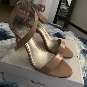 Tan/Nude open toe heels